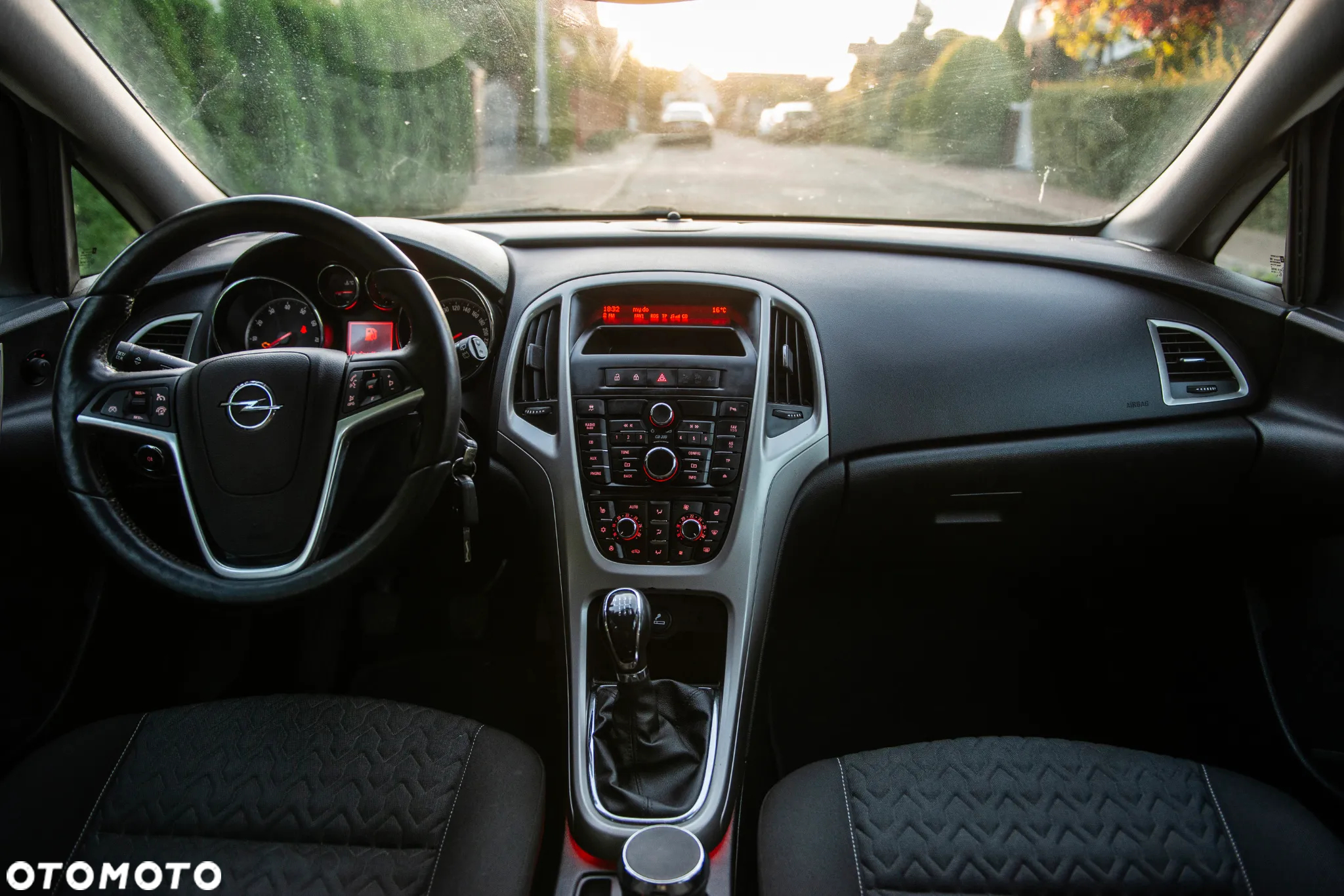 Opel Astra GTC 1.4 Turbo ecoFLEX Start/Stop - 28