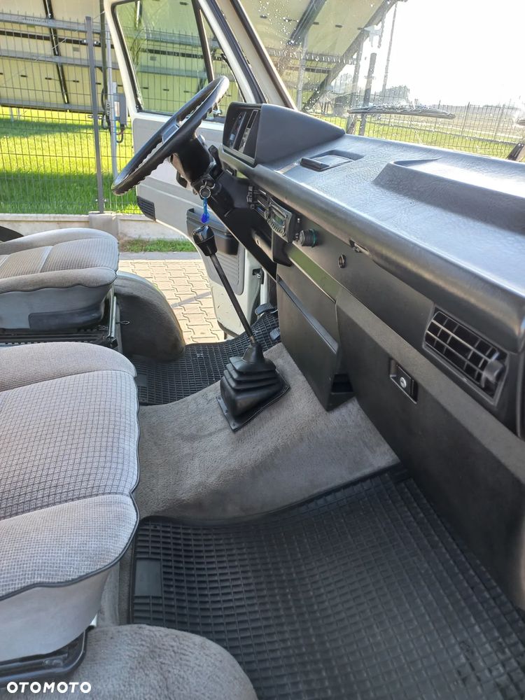 Volkswagen Transporter - 14