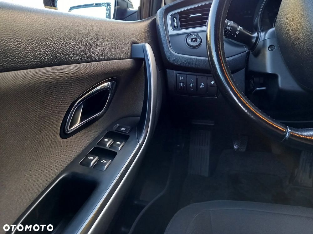 Kia Ceed - 12