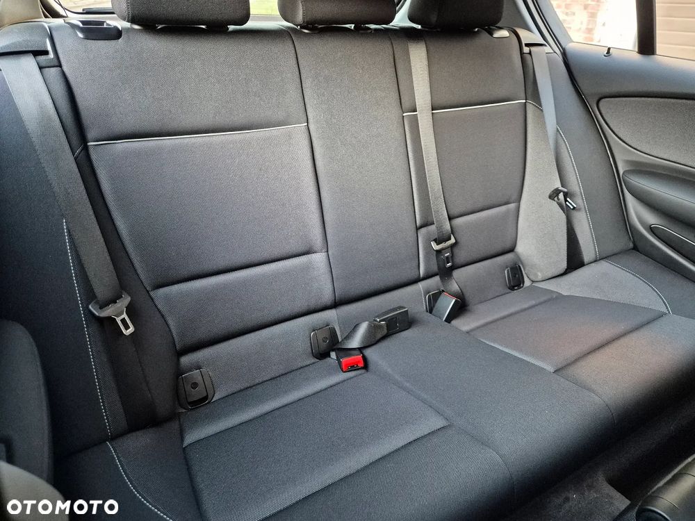 BMW Seria 1 - 31
