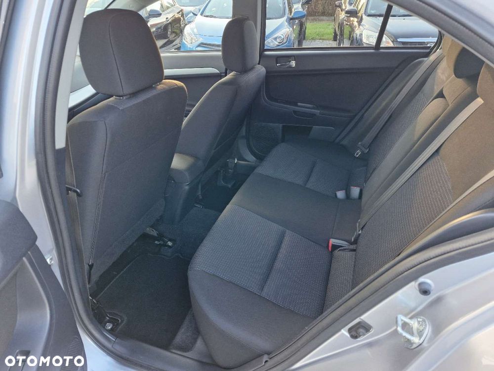 Mitsubishi Lancer - 15