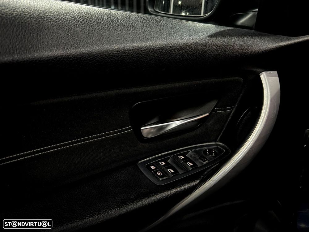 BMW 320 d Line Sport - 13
