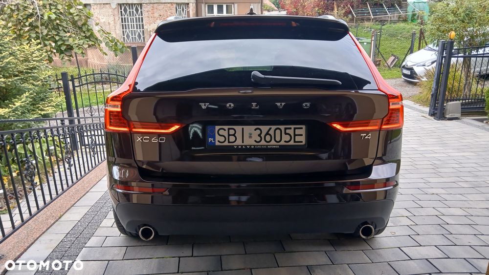 Volvo XC 60 T4 Momentum Pro - 18