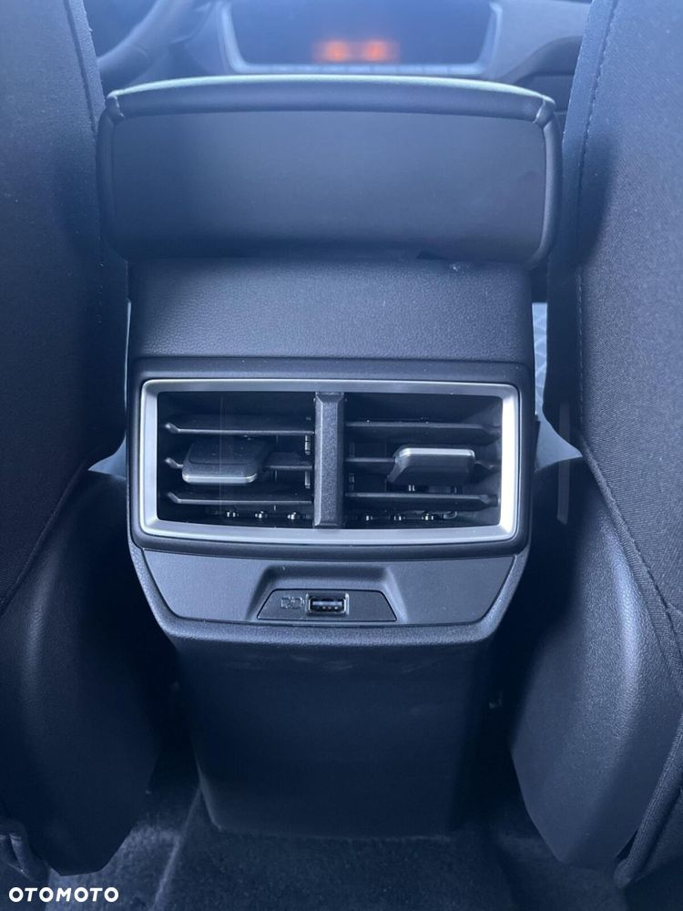 MG ZS Hybrid+ - 24