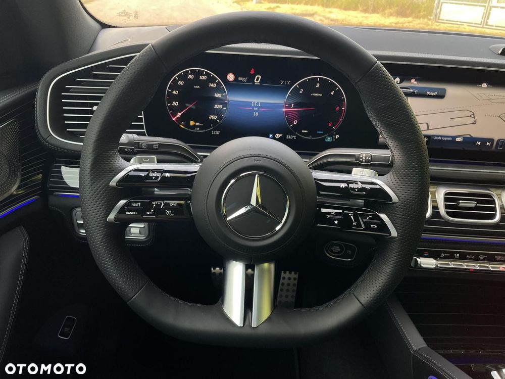 Mercedes-Benz GLS - 15