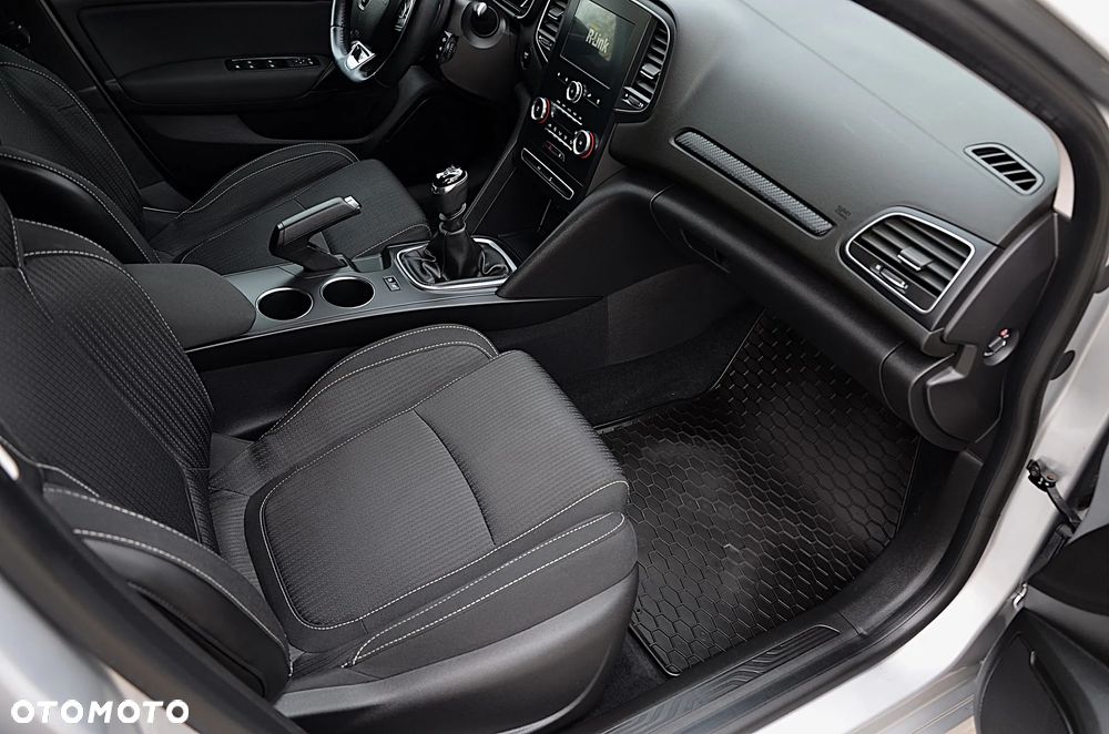 Renault Megane 1.2 Energy TCe Limited - 31