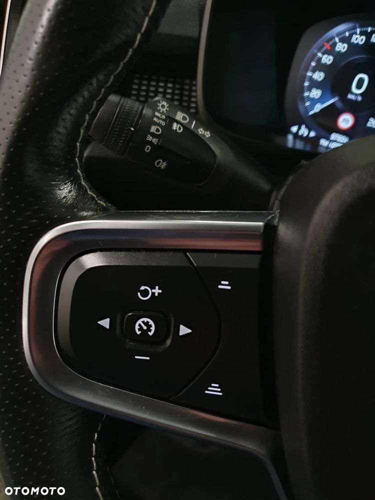 Volvo XC 40 D3 R-Design - 20