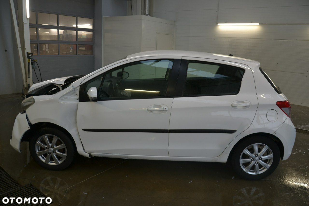Toyota Yaris - 4