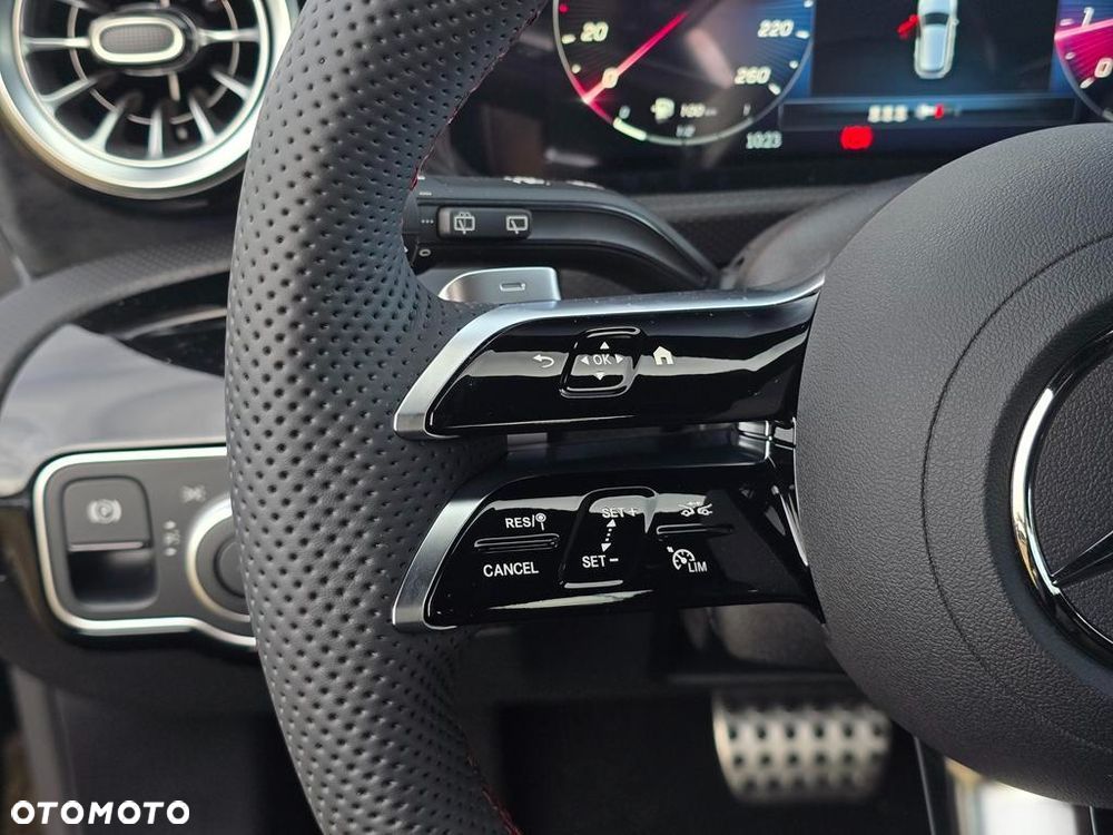 Mercedes-Benz Klasa A 200 7G-DCT AMG Line - 12