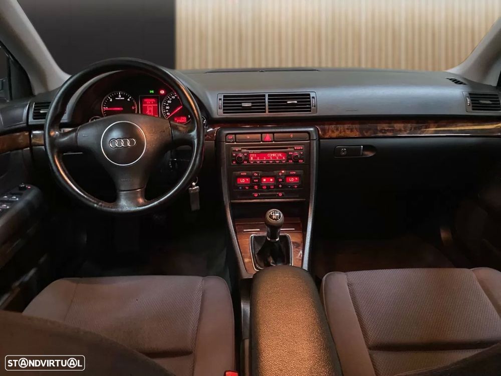 Audi A4 Avant 1.9 TDI m6 - 9