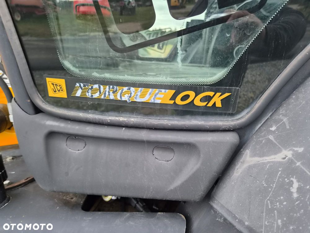 JCB 3CX - 7