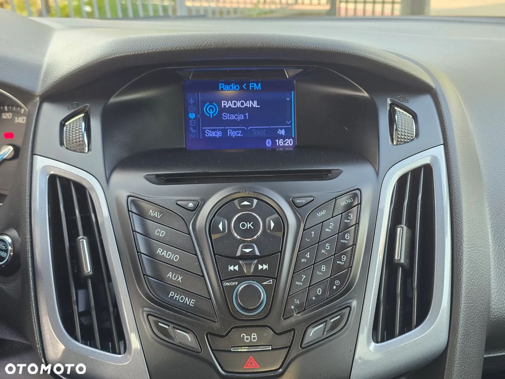 Ford Focus 1.6 EcoBoost Titanium - 35