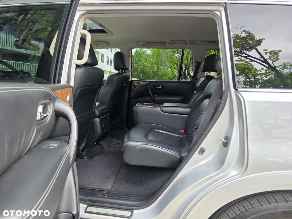 Infiniti QX80 - 21