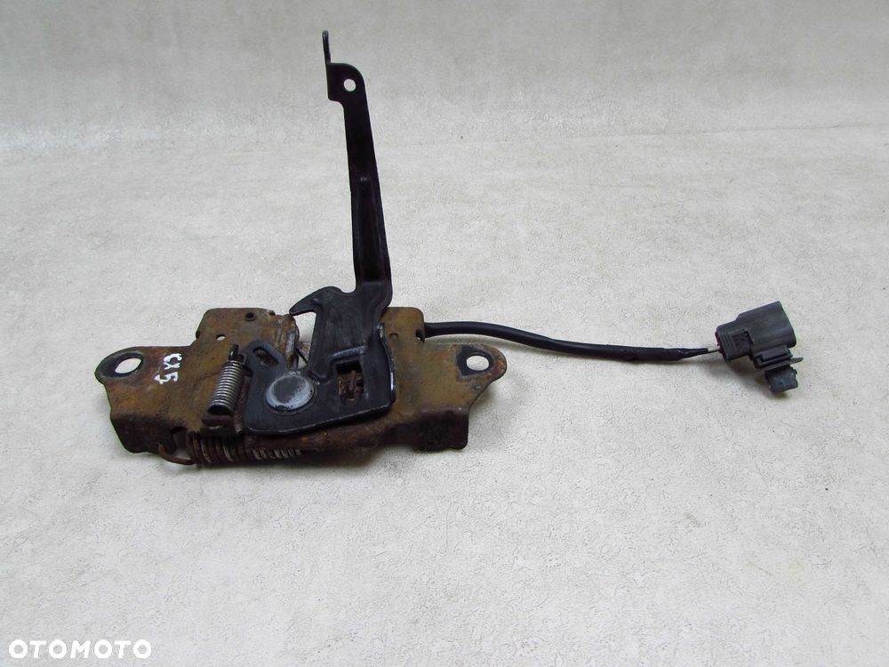 MAZDA CX-5 12-17 ZAMEK MASKI POKRYWY SILNIKA PRZOD - 1