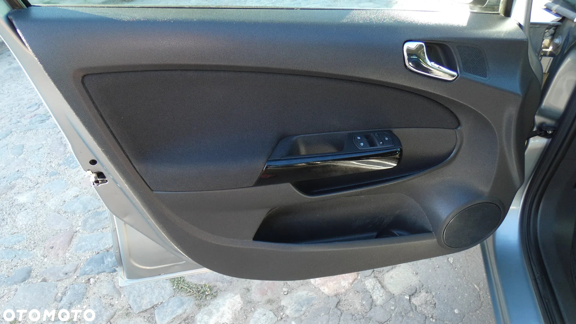 Opel Corsa 1.2 16V Enjoy - 16