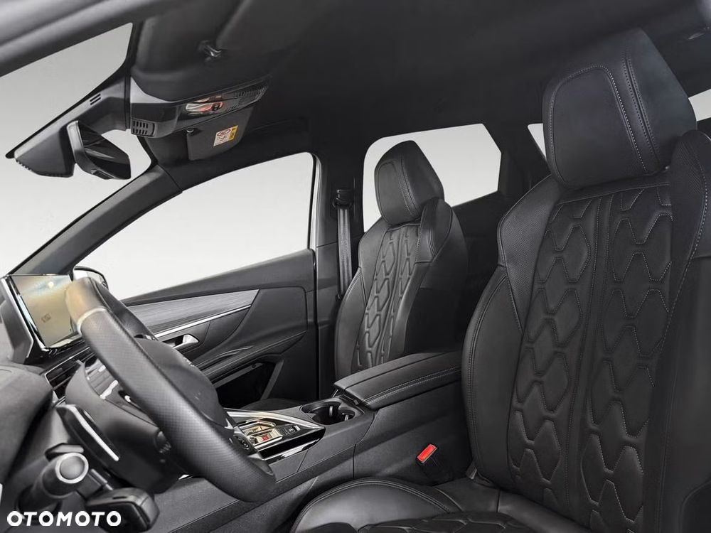 Peugeot 3008 1.6 PureTech HYbrid4 GT Line S&S EAT8 - 12