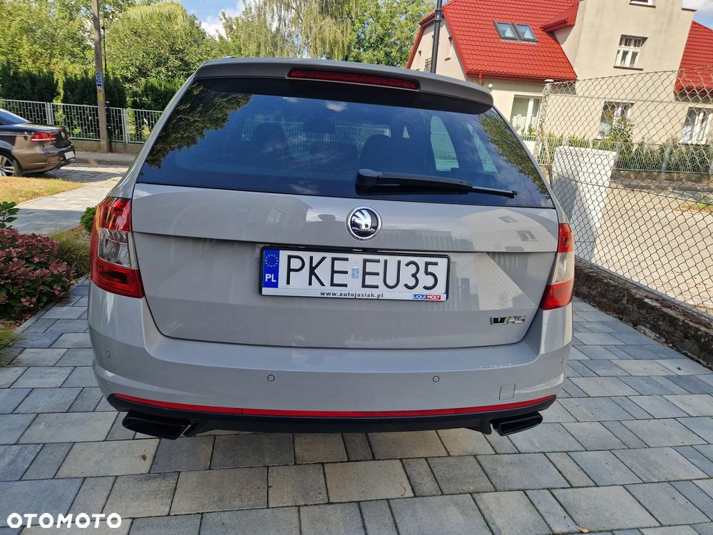 Skoda Octavia 2.0 TSI RS 230 DSG - 9