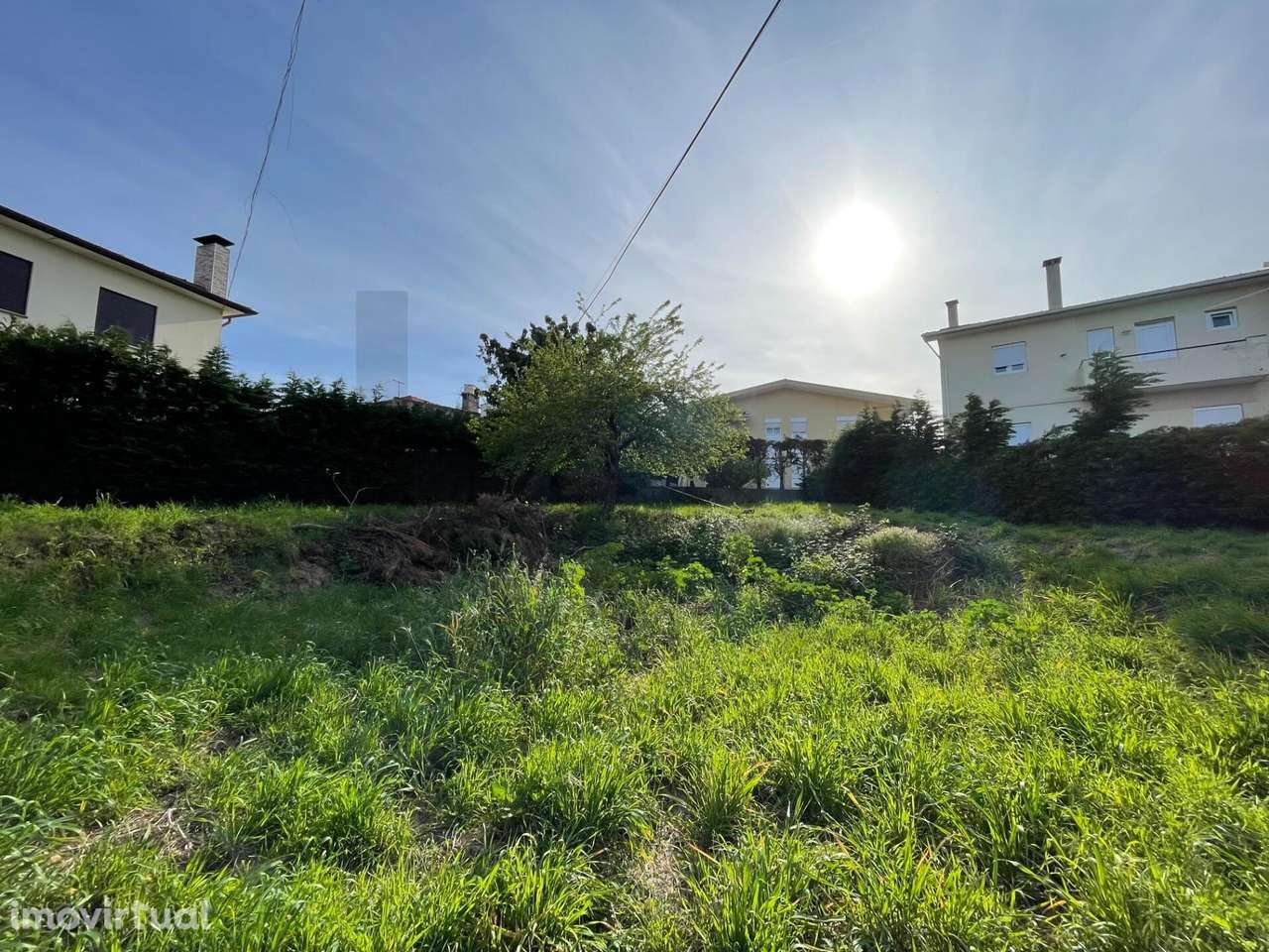 TERRENO PARA CONSTRUÇÃO COM 600 M2 - VILA DE CUCUJÃES, OLIVEIRA DE AZE - Grande imagem: 4/14