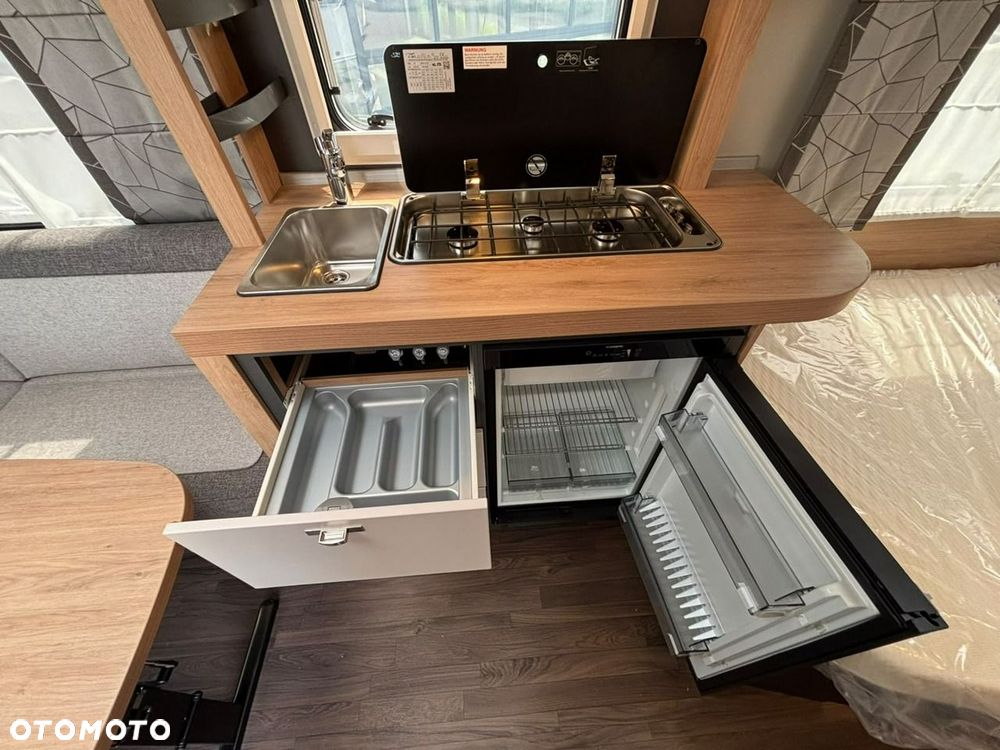 KNAUS Sport 450 FU - z łóżkiem francuskim! DMC 1400 KG - 15