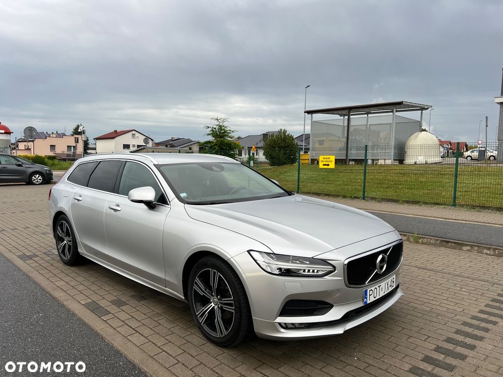 Volvo V90 D4 Momentum Pro - 8
