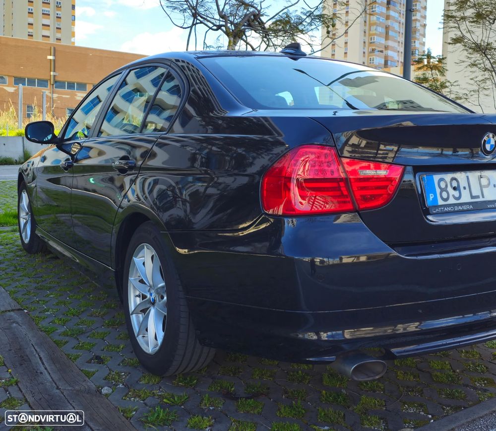 BMW 320 d Auto - 2