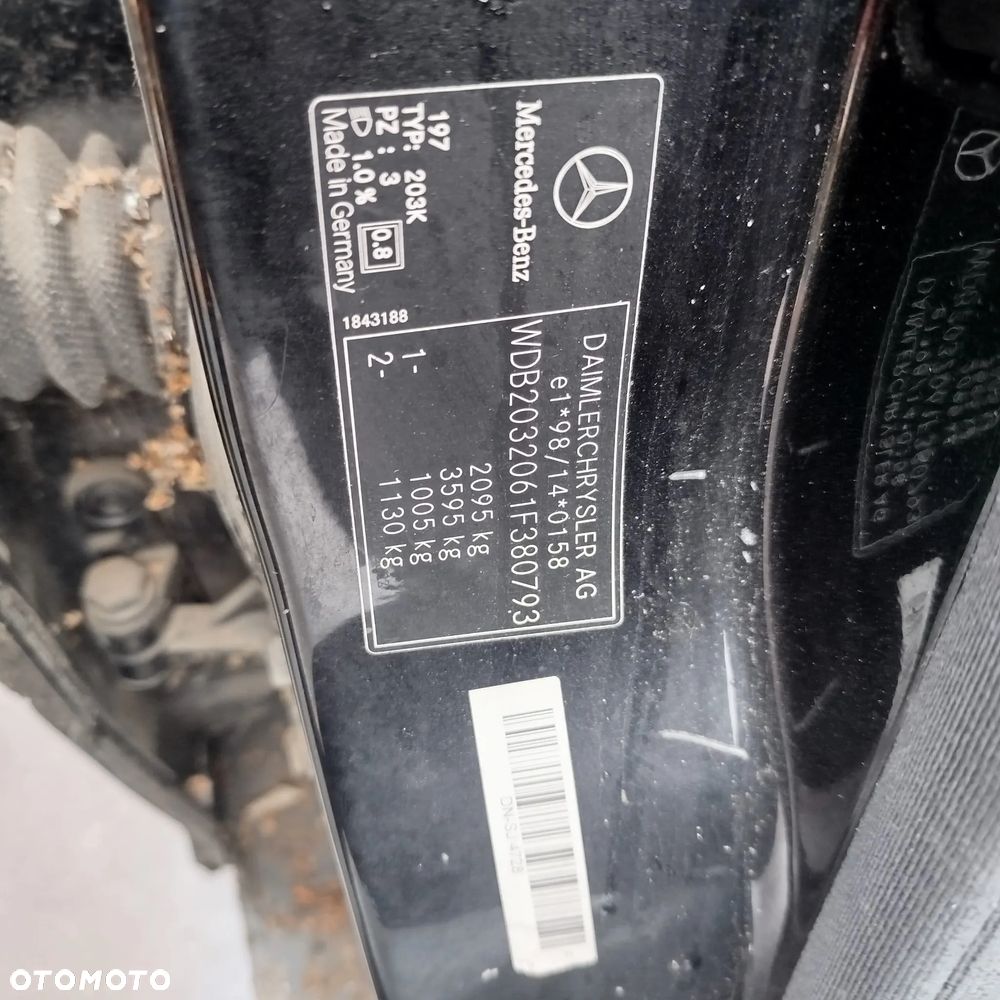 Mercedes C 220 na części . - 6