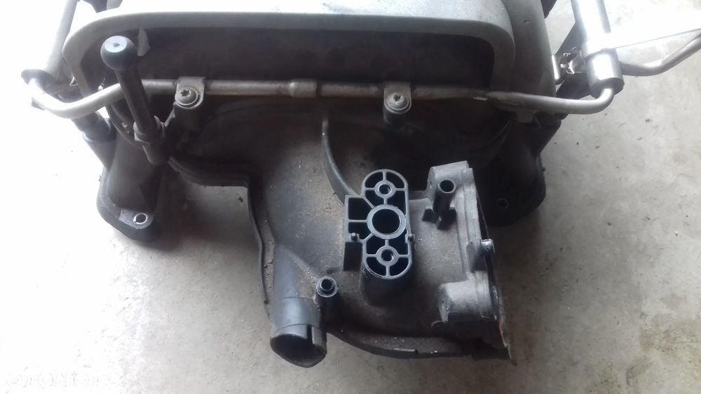 kolektor ssący 06E133151 06E133151F A6 C6 2.4 - 2