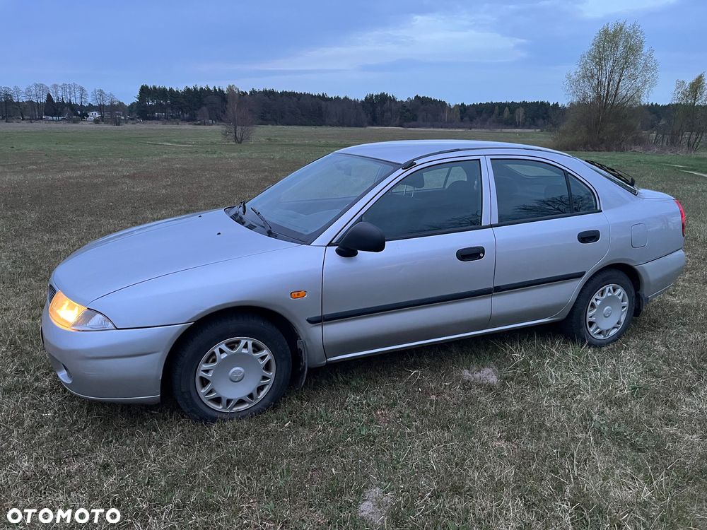 Mitsubishi Carisma 1600 GL - 2