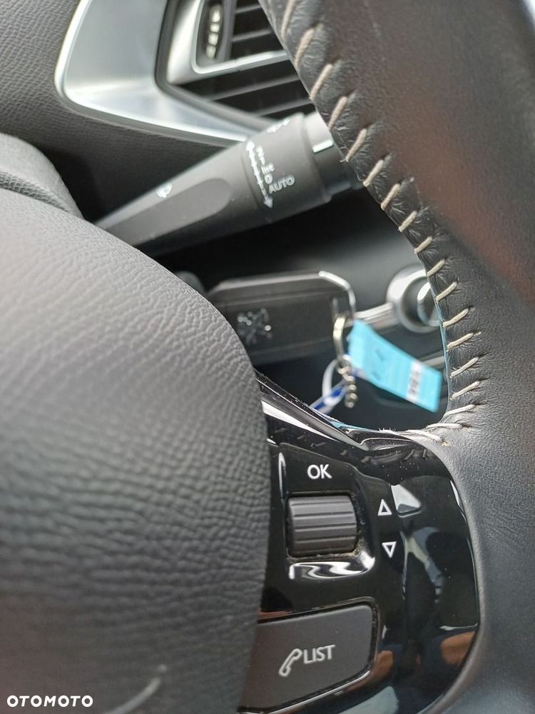 Peugeot 308 1.2 PureTech GPF Active Pack S&S - 26