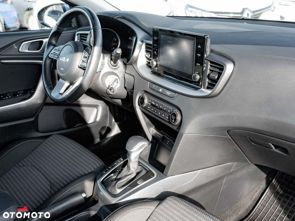 Kia Ceed 1.5 T-GDI M DCT - 32