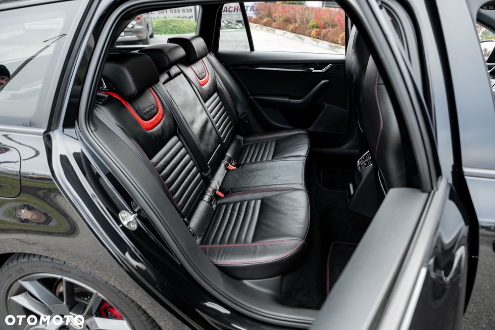 Skoda Octavia 2.0 TDI RS Challenge DSG - 7