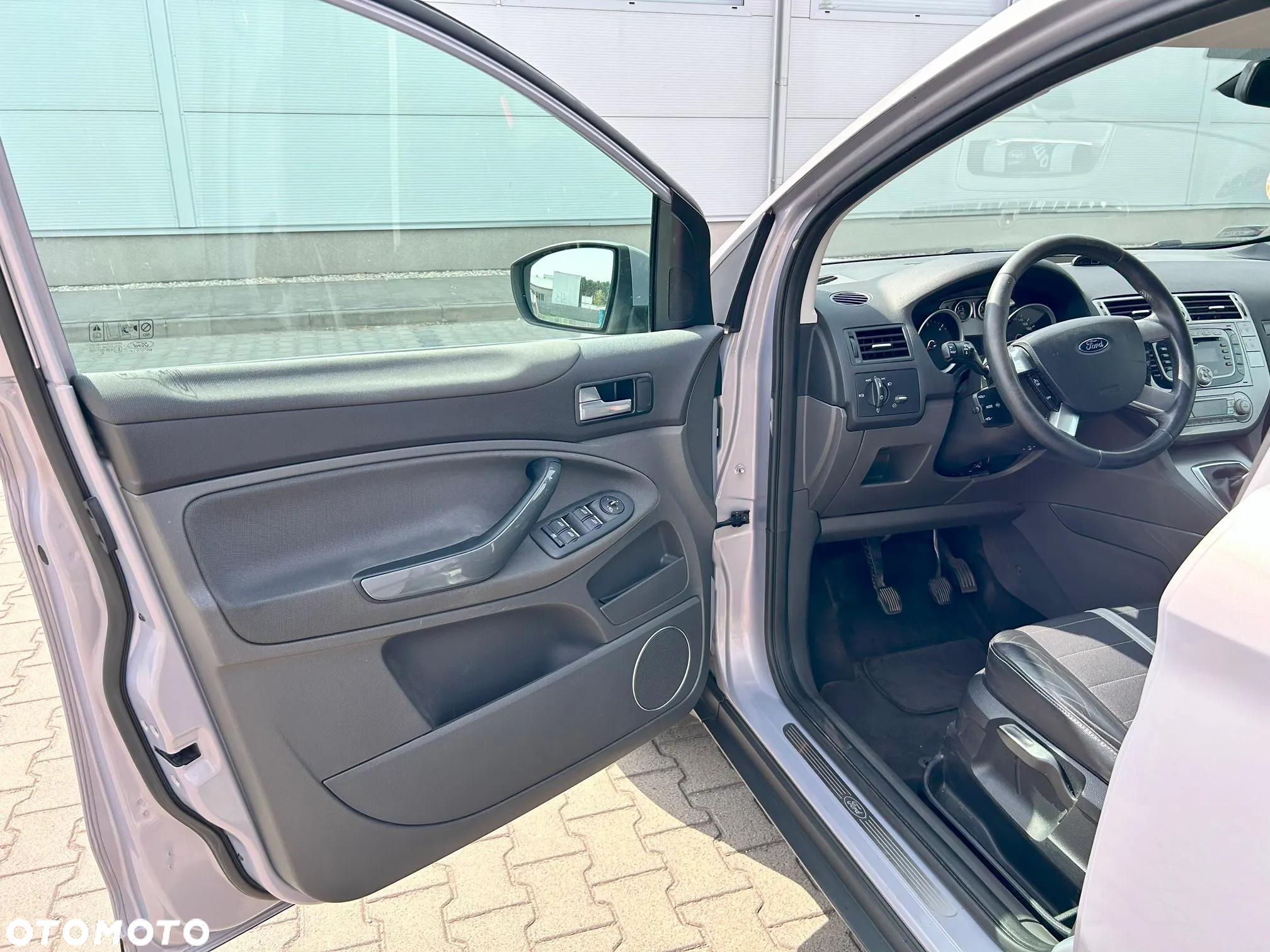 Ford Kuga - 11
