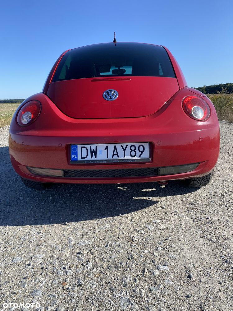 Volkswagen New Beetle - 4