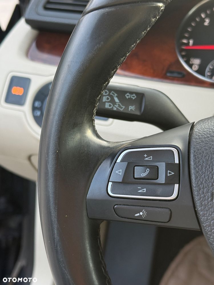 Volkswagen Passat 2.0 TDI Highline DSG - 18