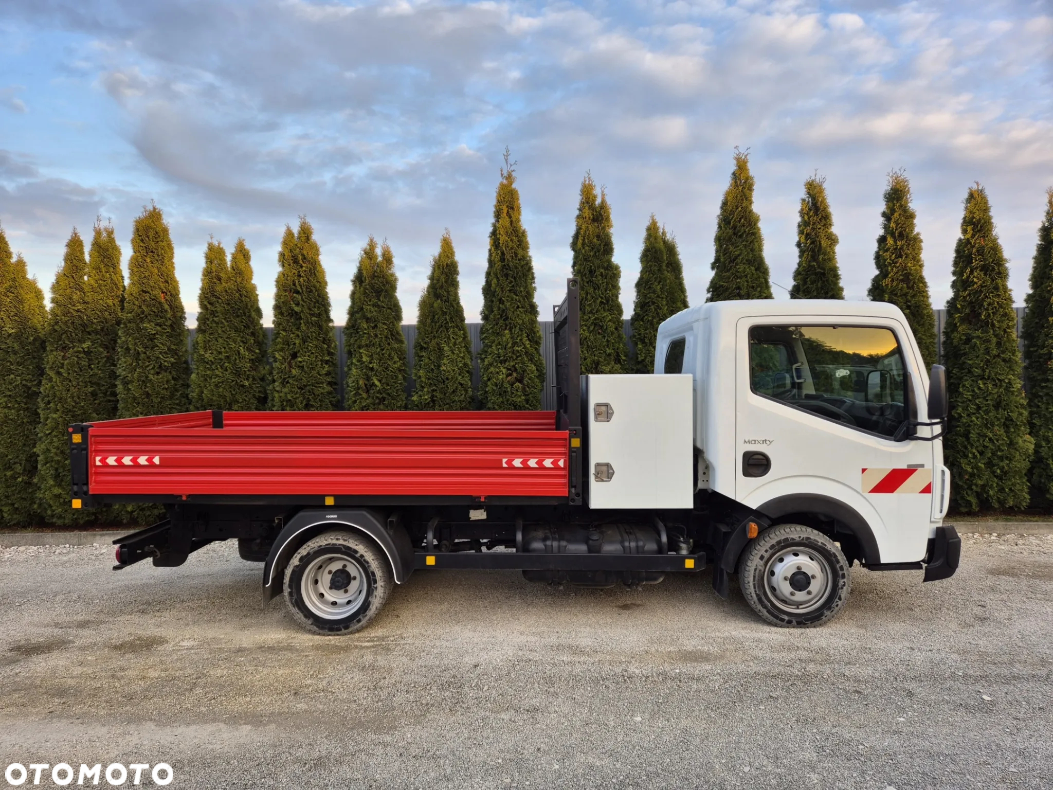 Renault Maxity 2.5 Dxi 130KM - 21