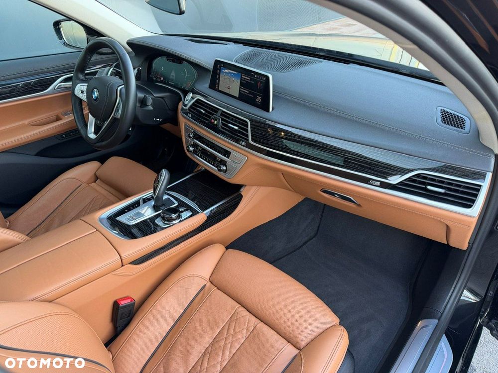 BMW Seria 7 - 24