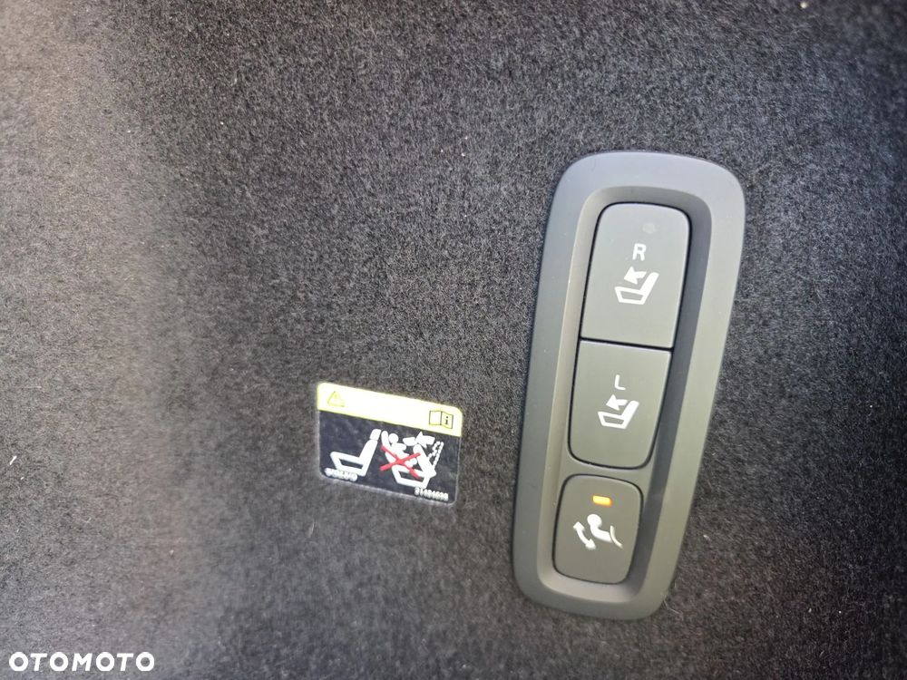 Volvo V60 D4 Geartronic Momentum - 18