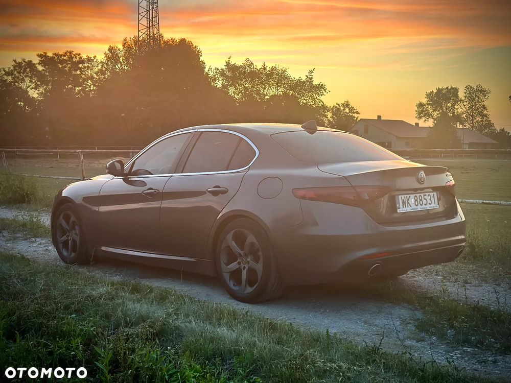 Alfa Romeo Giulia 2.2 AT8 Super - 1