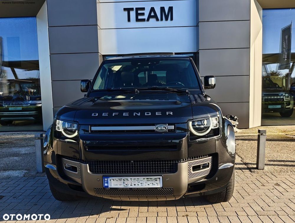 Land Rover Defender - 4