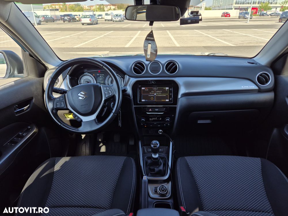 Suzuki Vitara 1.4 Boosterjet AllGrip MHEV Passion - 8