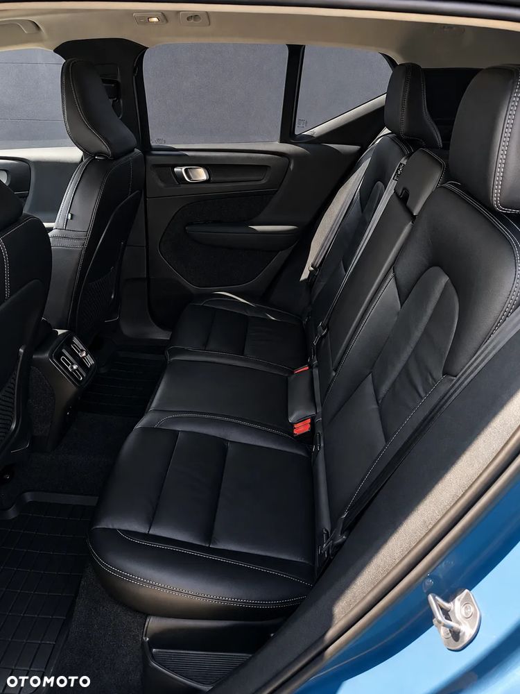 Volvo XC 40 B5 AWD Ultimate Dark - 12