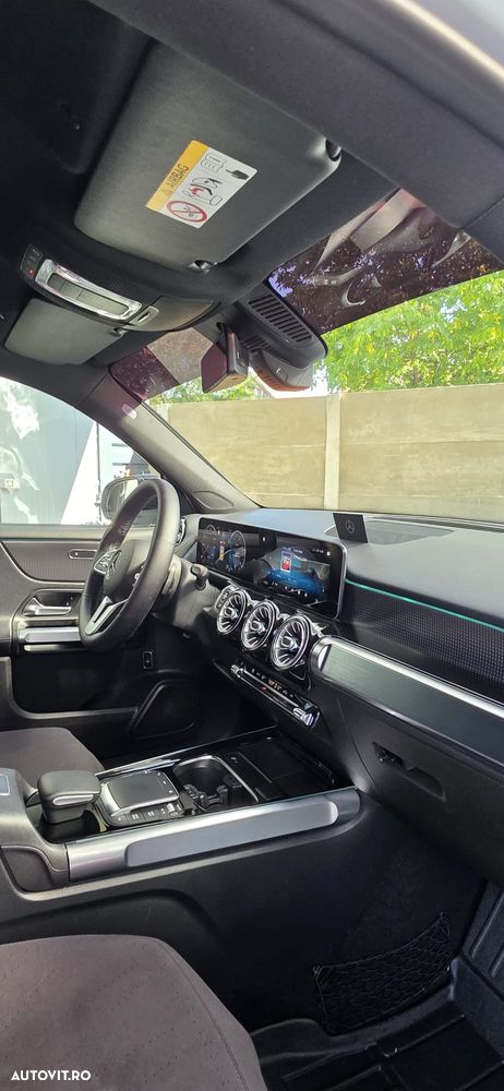 Mercedes-Benz GLB - 18