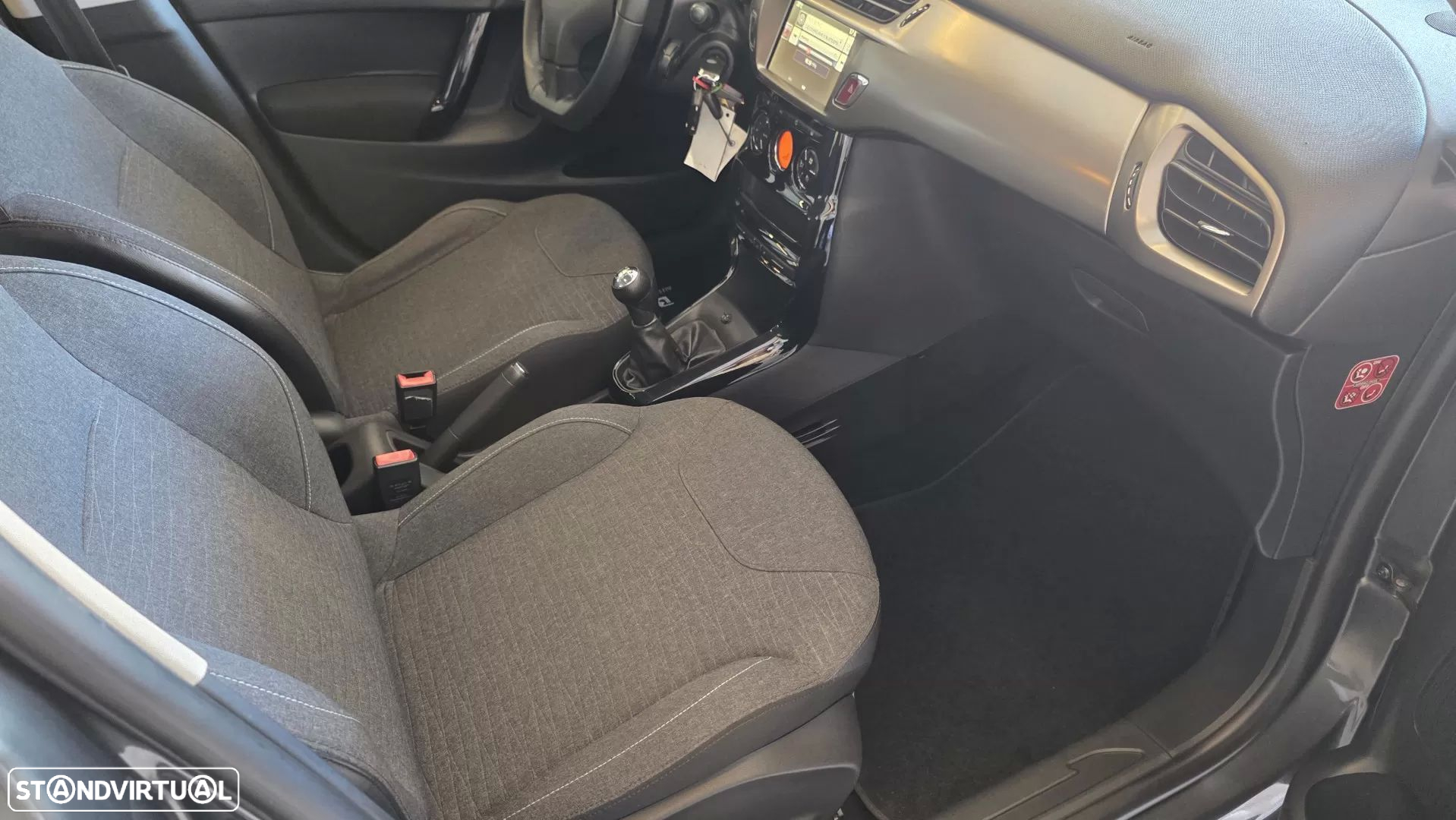 Citroën C3 1.6 BlueHDi Exclusive - 39