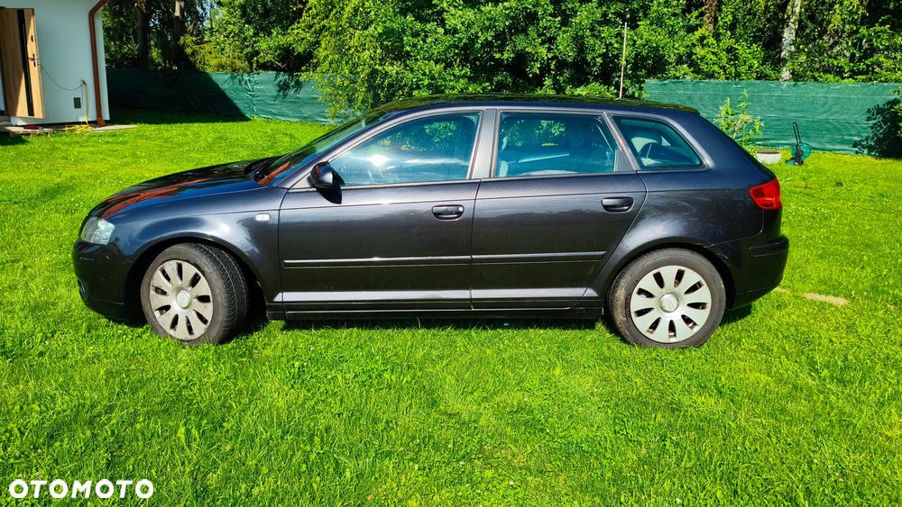 Audi A3 Sportback 2.0 TDI DPF Ambiente - 3