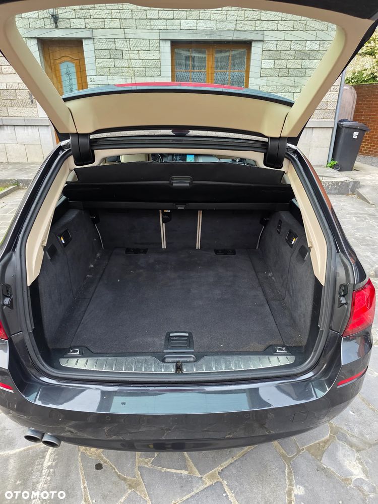 BMW Seria 5 520d xDrive - 15