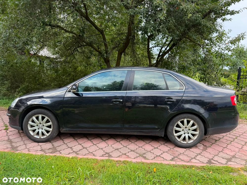 Volkswagen Jetta 1.6 TDI DPF Comfortline - 12