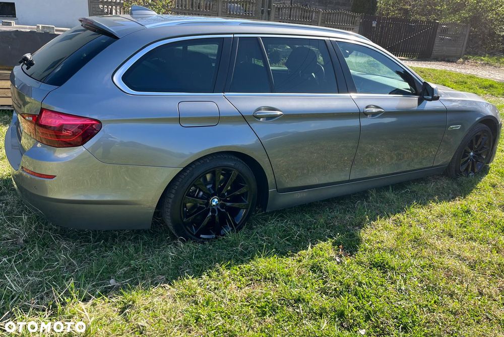 BMW Seria 5 525d Luxury Line - 12