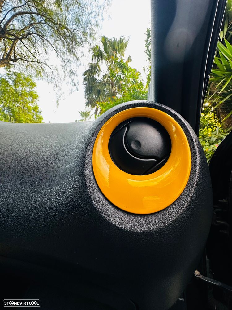 Nissan Juke 1.5 dCi N-Connecta P.Ext.1 Black Tokyo - 19