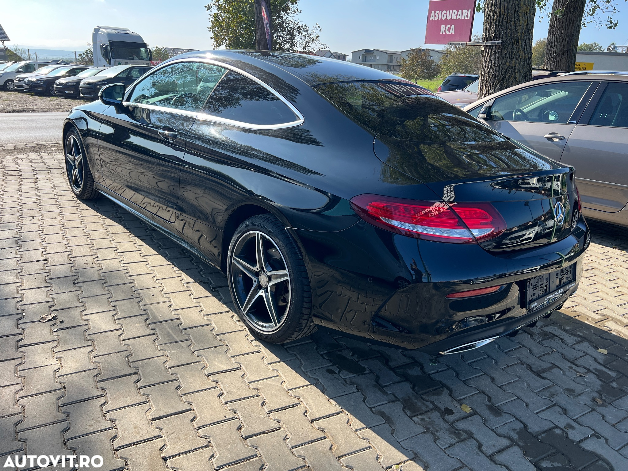 Mercedes-Benz C 200 Coupe 4MATIC Aut. - 4