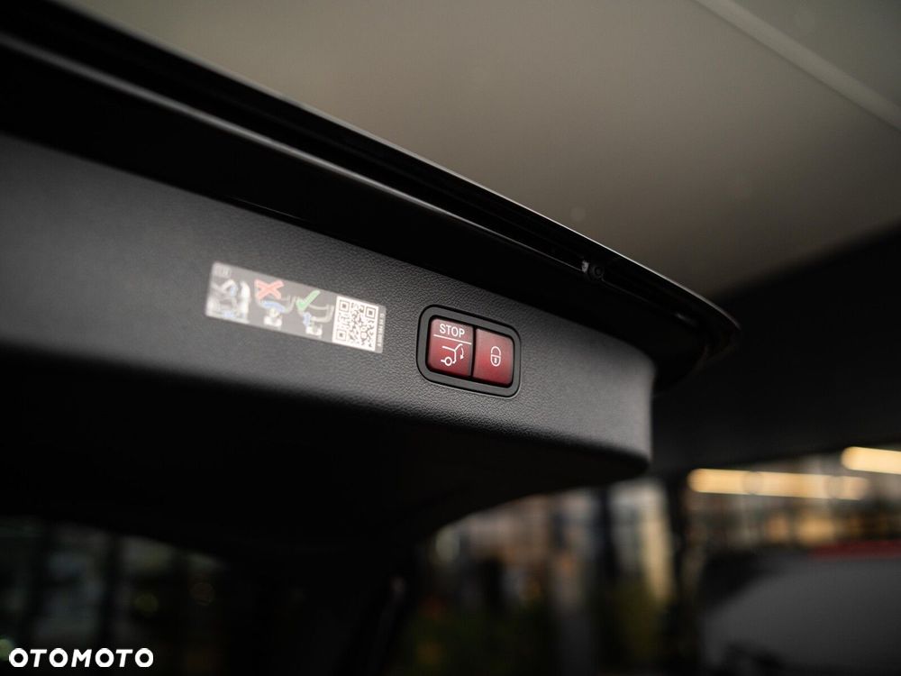 Mercedes-Benz Klasa E - 27